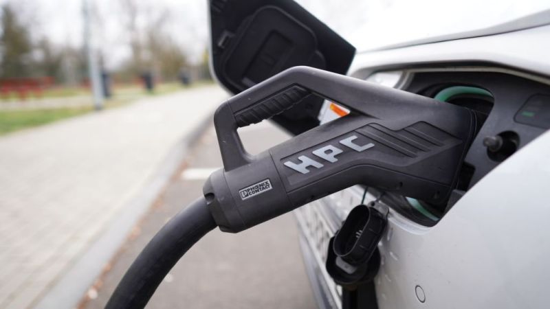 Zu wenige, zu langsame Ladestationen