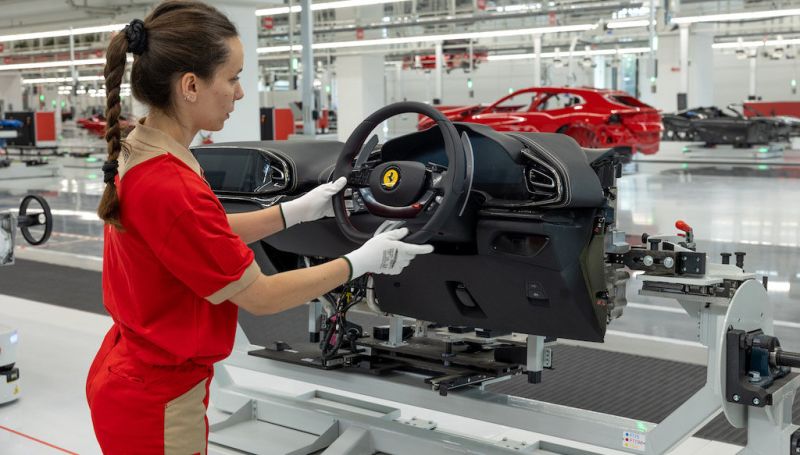 Ferrari eröffnet e-Building