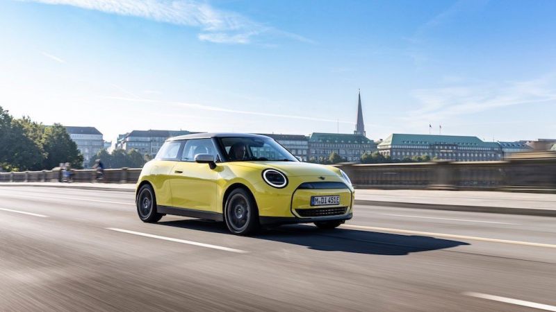 Das ist der Classic Trim des Cooper E