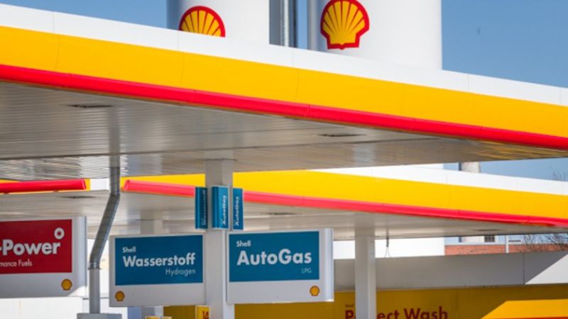 Shell baut neue Schnellladestationen, bietet CO2-Ausgleichs-Programm