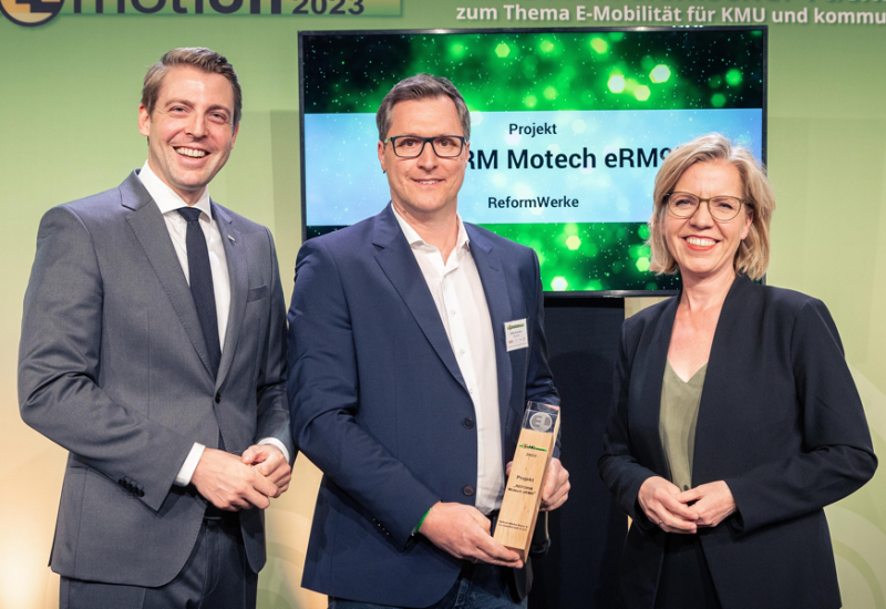  And the EL-MO goes to……