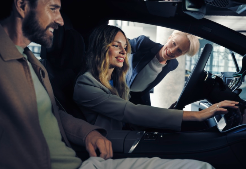  Mercedes vermietet Autos