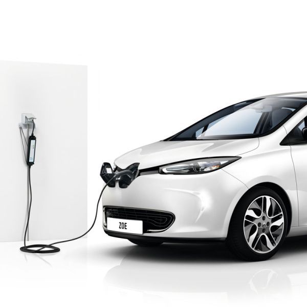  Zoe an normaler Steckdose laden