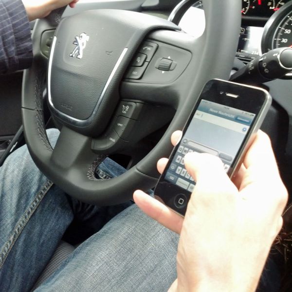  Handys nach Unfall konfisziert