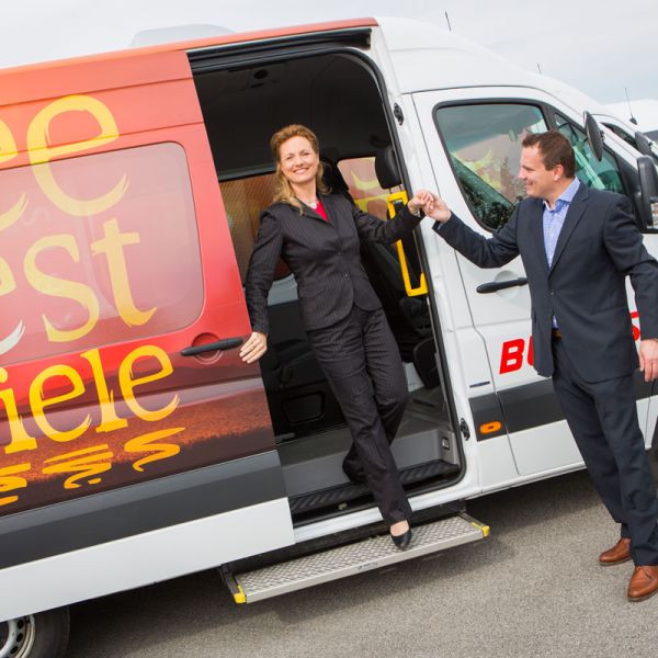  Blaguss-Shuttle im Seefestspiele-Look