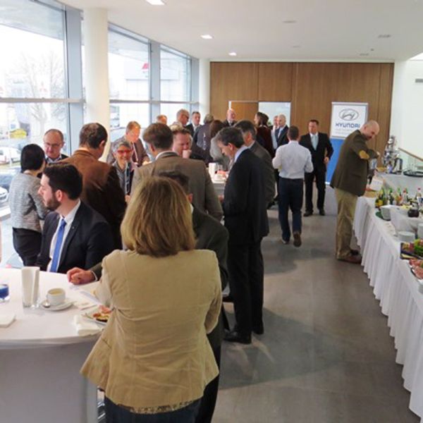  Business-Talk beim Frühstück