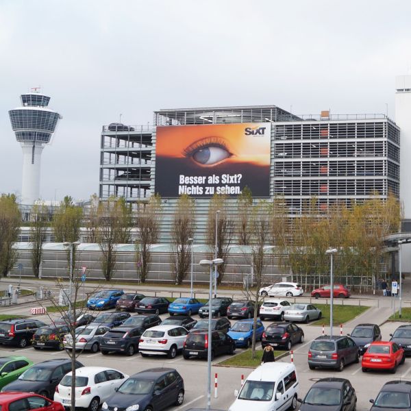  Sixt fällt auf