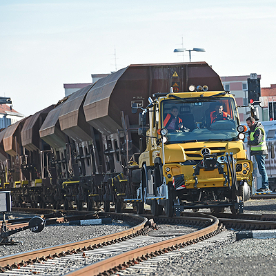  Zugmaschine statt  Rangierlock