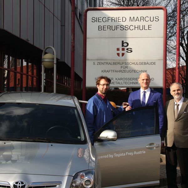  Neues Schulungsfahrzeug übergeben