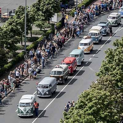  20.000 Fans bei Bulli-Festival