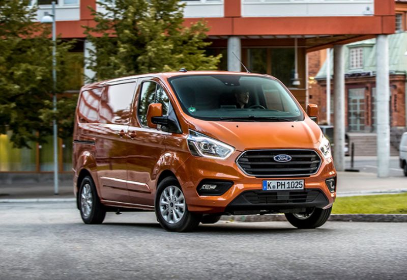  Ford Transit Custom PHEV: Erste Ausfahrt im Plug-in-Hybrid