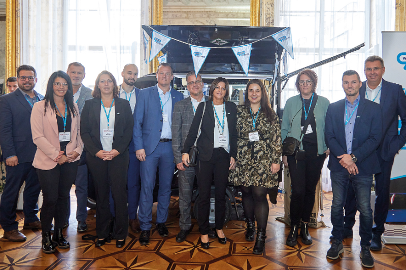  Auto und Händler wichtig