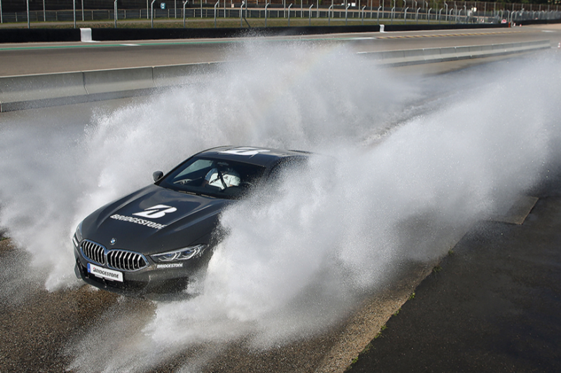  Ausgezeichnete Nasshaftung